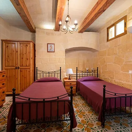 Ta Perelli * Zebbug (Gozo)