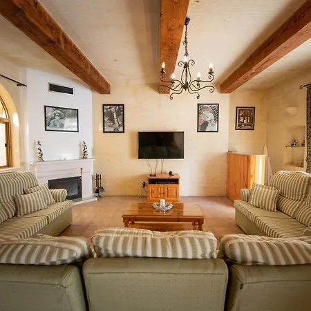 Villa Ta Perelli Zebbug (Gozo)